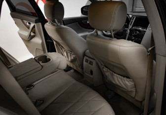 Подержанный автомобиль Infiniti FX 2013 года (33 фото)