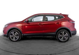 Подержанный автомобиль Nissan Qashqai 2020 года (8 фото)