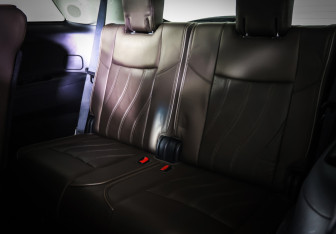 Подержанный автомобиль Infiniti QX60 2014 года (13 фото)
