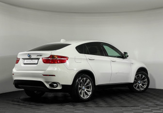 Подержанный автомобиль BMW X6 2011 года (2 фото)