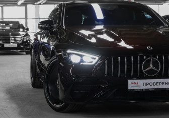 Подержанный автомобиль Mercedes-Benz AMG GT Liftback 2022 года (19 фото)