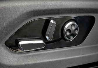 Подержанный автомобиль AITO M5 2023 года (24 фото)