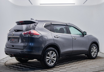 Подержанный автомобиль Nissan X-Trail 2017 года (5 фото)