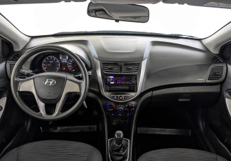 Подержанный автомобиль Hyundai Solaris Sedan 2014 года (14 фото)