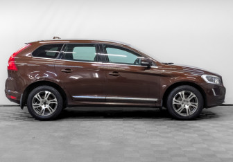 Подержанный автомобиль Volvo XC60 2014 года (4 фото)