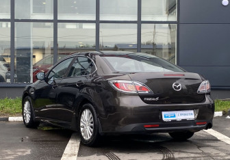 Подержанный автомобиль Mazda 6 Sedan 2010 года (7 фото)