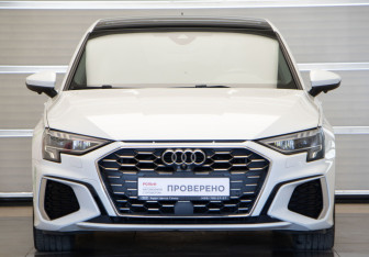 Подержанный автомобиль Audi A3 Hatchback 2021 года (2 фото)