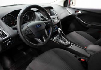 Подержанный автомобиль Ford Focus Wagon 2018 года (13 фото)