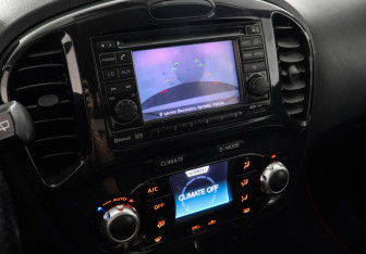 Подержанный автомобиль Nissan Juke 2011 года (9 фото)
