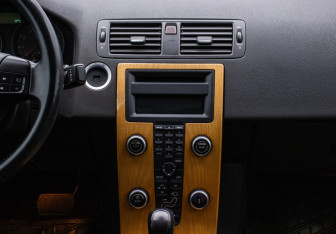 Подержанный автомобиль Volvo S40 2007 года (14 фото)