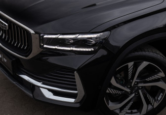 Подержанный автомобиль Geely Monjaro 2024 года (24 фото)