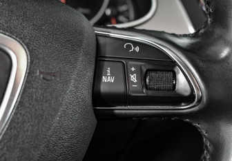 Подержанный автомобиль Audi A4 Sedan 2012 года (16 фото)