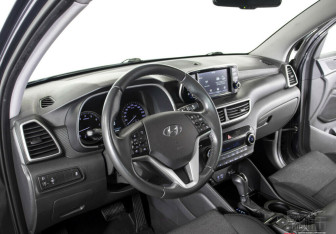 Подержанный автомобиль Hyundai Tucson 2020 года (10 фото)