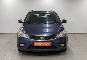 Подержанный автомобиль Kia Ceed Wagon 2011 года (2 фото)