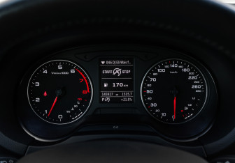 Подержанный автомобиль Audi A3 Sedan 2014 года (12 фото)