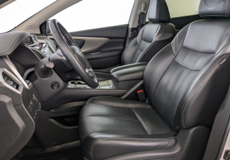 Подержанный автомобиль Nissan Murano Suv 2022 года (21 фото)