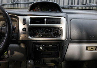 Подержанный автомобиль Mitsubishi Pajero Sport 2006 года (12 фото)