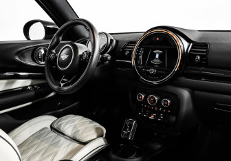 Подержанный автомобиль MINI Clubman Wagon 2020 года (9 фото)