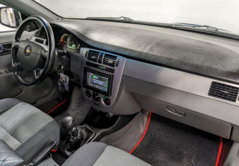 Подержанный автомобиль Chevrolet Lacetti Sedan 2012 года (19 фото)