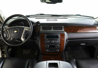 Подержанный автомобиль Chevrolet Tahoe 2012 года (9 фото)