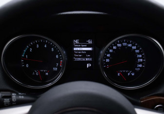 Подержанный автомобиль Jeep Grand Cherokee 2010 года (12 фото)