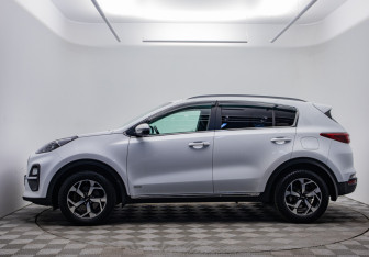 Подержанный автомобиль Kia Sportage 2020 года (8 фото)