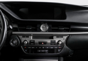 Подержанный автомобиль Lexus ES 2018 года (3 фото)