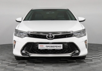 Подержанный автомобиль Toyota Camry Sedan 2017 года (2 фото)