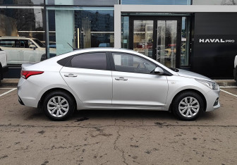 Подержанный автомобиль Hyundai Solaris Sedan 2019 года (4 фото)