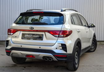 Подержанный автомобиль Kia Rio Hatchback 2021 года (5 фото)