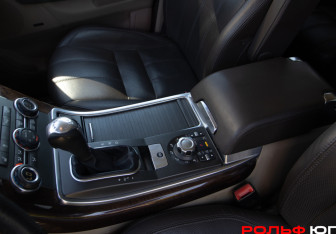 Подержанный автомобиль Land Rover Range Rover Sport 2010 года (12 фото)