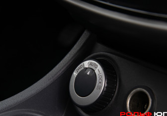 Подержанный автомобиль Renault Duster 2014 года (12 фото)