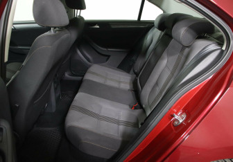 Подержанный автомобиль Volkswagen Jetta Sedan 2016 года (12 фото)