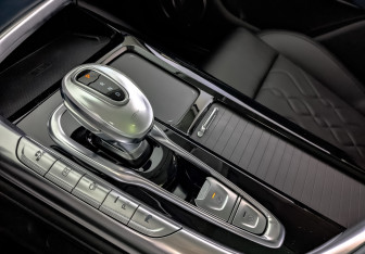 Подержанный автомобиль Voyah Free 2023 года (21 фото)