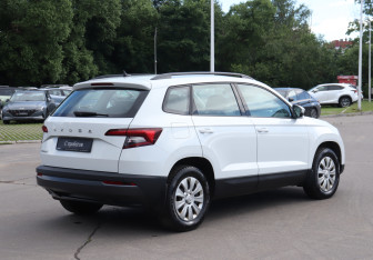 Подержанный автомобиль Skoda Karoq 2022 года (5 фото)