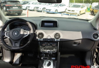 Подержанный автомобиль Renault Koleos 2013 года (9 фото)