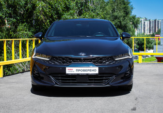 Подержанный автомобиль Kia K5 2021 года (2 фото)