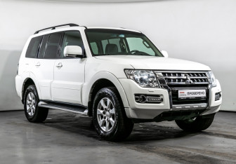 Подержанный автомобиль Mitsubishi Pajero 2019 года (3 фото)