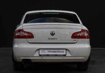 Подержанный автомобиль Skoda Superb Liftback 2013 года (6 фото)
