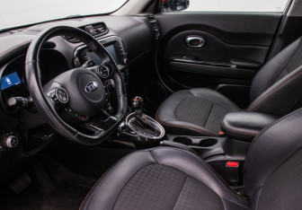 Подержанный автомобиль Kia Soul 2016 года (10 фото)