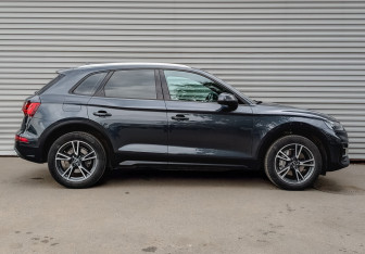 Подержанный автомобиль Audi Q5 2021 года (4 фото)