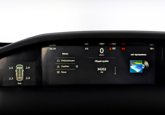 Подержанный автомобиль Changan UNI-K 2023 года (13 фото)