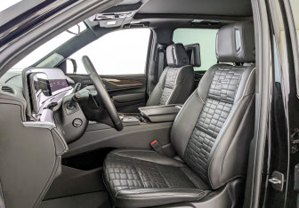 Подержанный автомобиль Cadillac Escalade Suv 2023 года (21 фото)