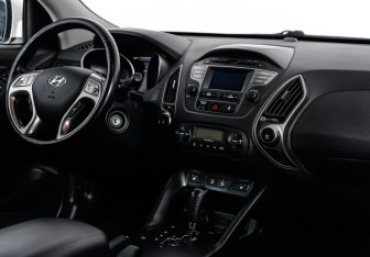Подержанный автомобиль Hyundai ix35 2014 года (6 фото)