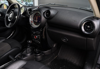Подержанный автомобиль MINI Countryman 2013 года (7 фото)