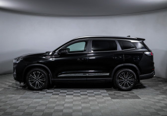 Подержанный автомобиль Chery Tiggo 8 Pro Max 2023 года (8 фото)