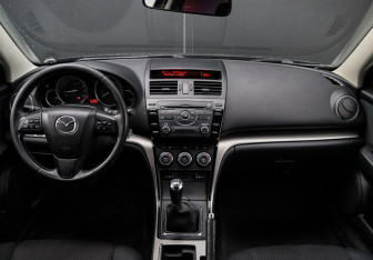 Подержанный автомобиль Mazda 6 Sedan 2010 года (9 фото)