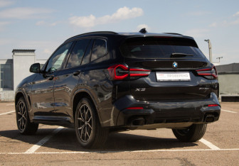 Подержанный автомобиль BMW X3 2022 года (7 фото)
