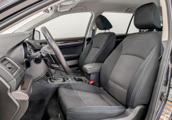 Подержанный автомобиль Subaru Outback Wagon 2015 года (20 фото)