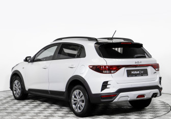 Подержанный автомобиль Kia Rio Hatchback 2022 года (5 фото)